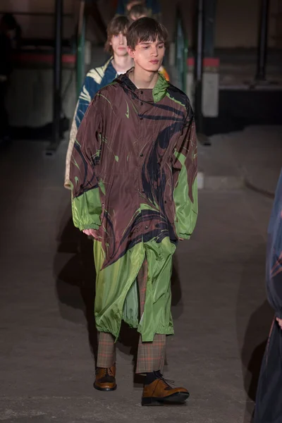 Look 69